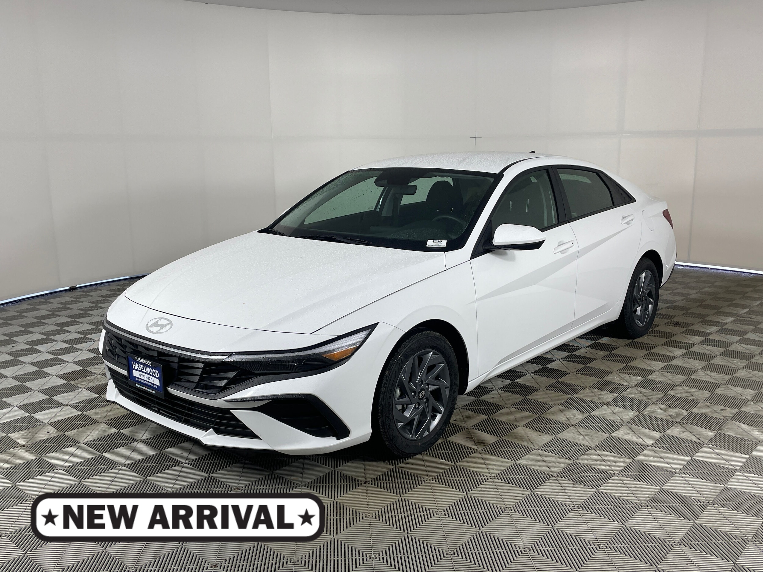 2025 Hyundai Elantra 1.6 HEV Blue's photo