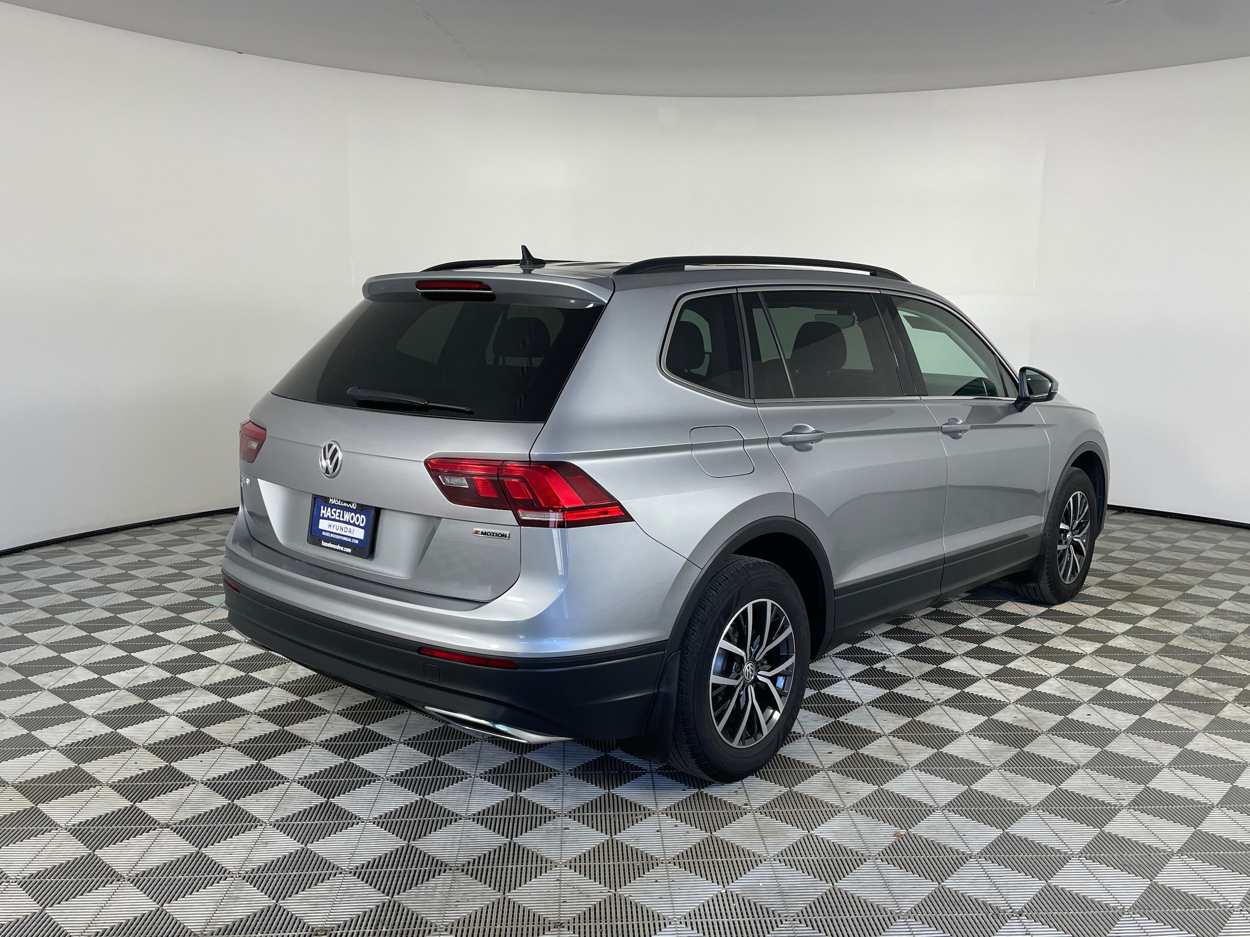 2019 Volkswagen Tiguan SE - Photo 22