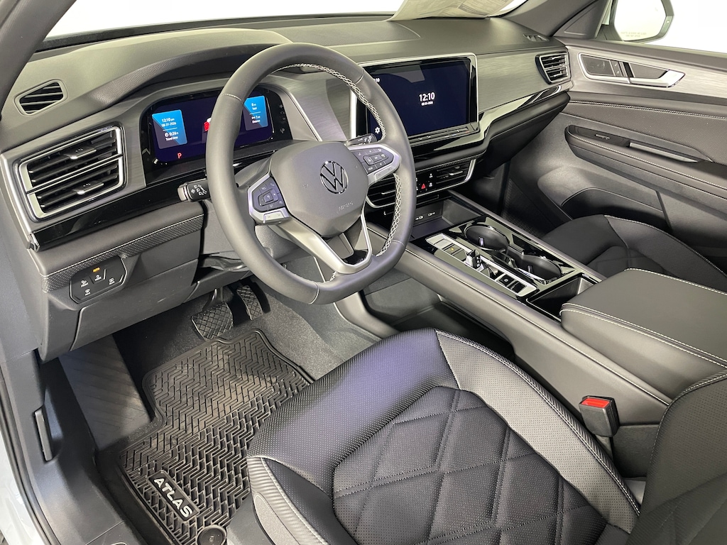 New 2026 Volkswagen Atlas Cross Sport SE w/Technology SUV
