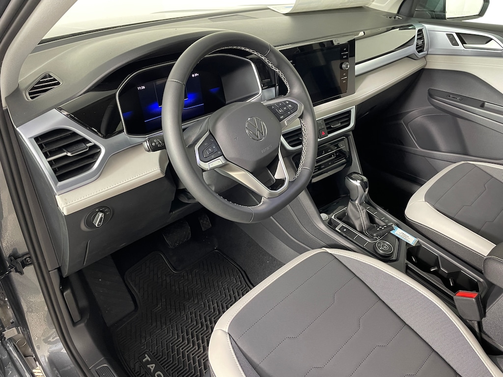 New 2026 Volkswagen Taos 1.5T SE SUV