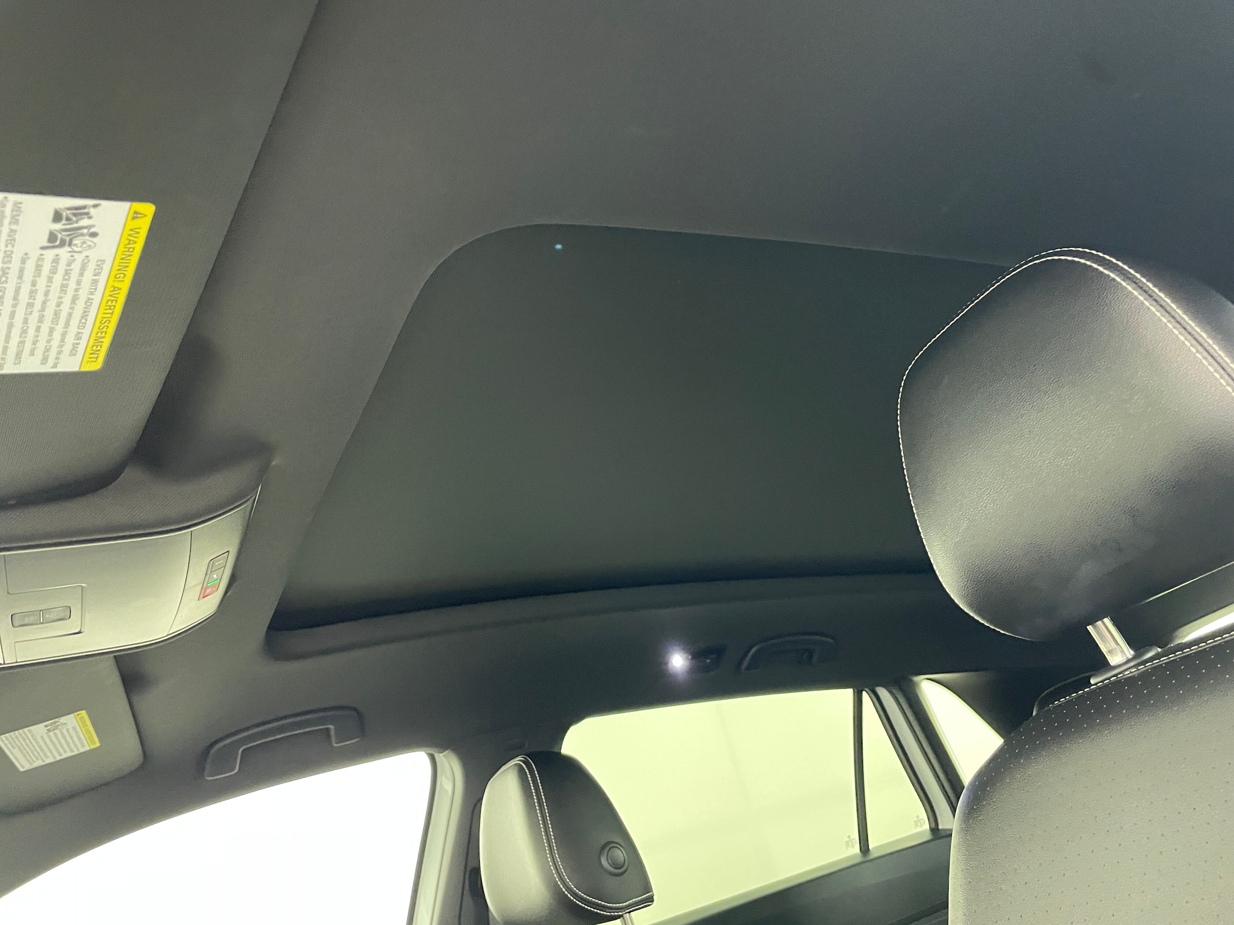 2023 Volkswagen Atlas Cross Sport SEL R-Line Black - Photo 15