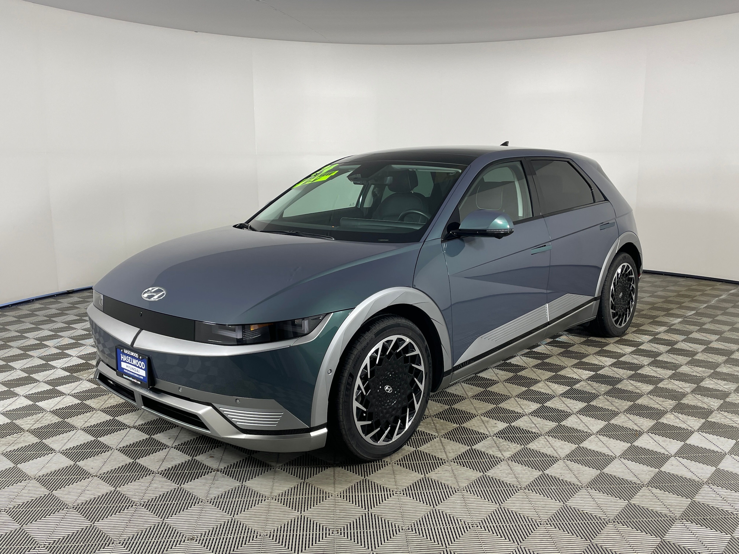 2024 Hyundai IONIQ 5 Limited's photo