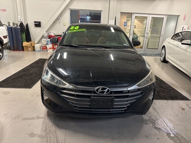 2020 Hyundai Elantra Value Edition photo 2