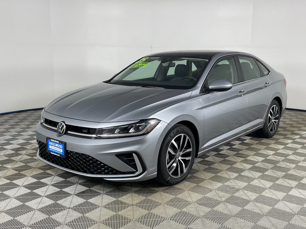 New 2025 Volkswagen Jetta 1.5T SE Sedan