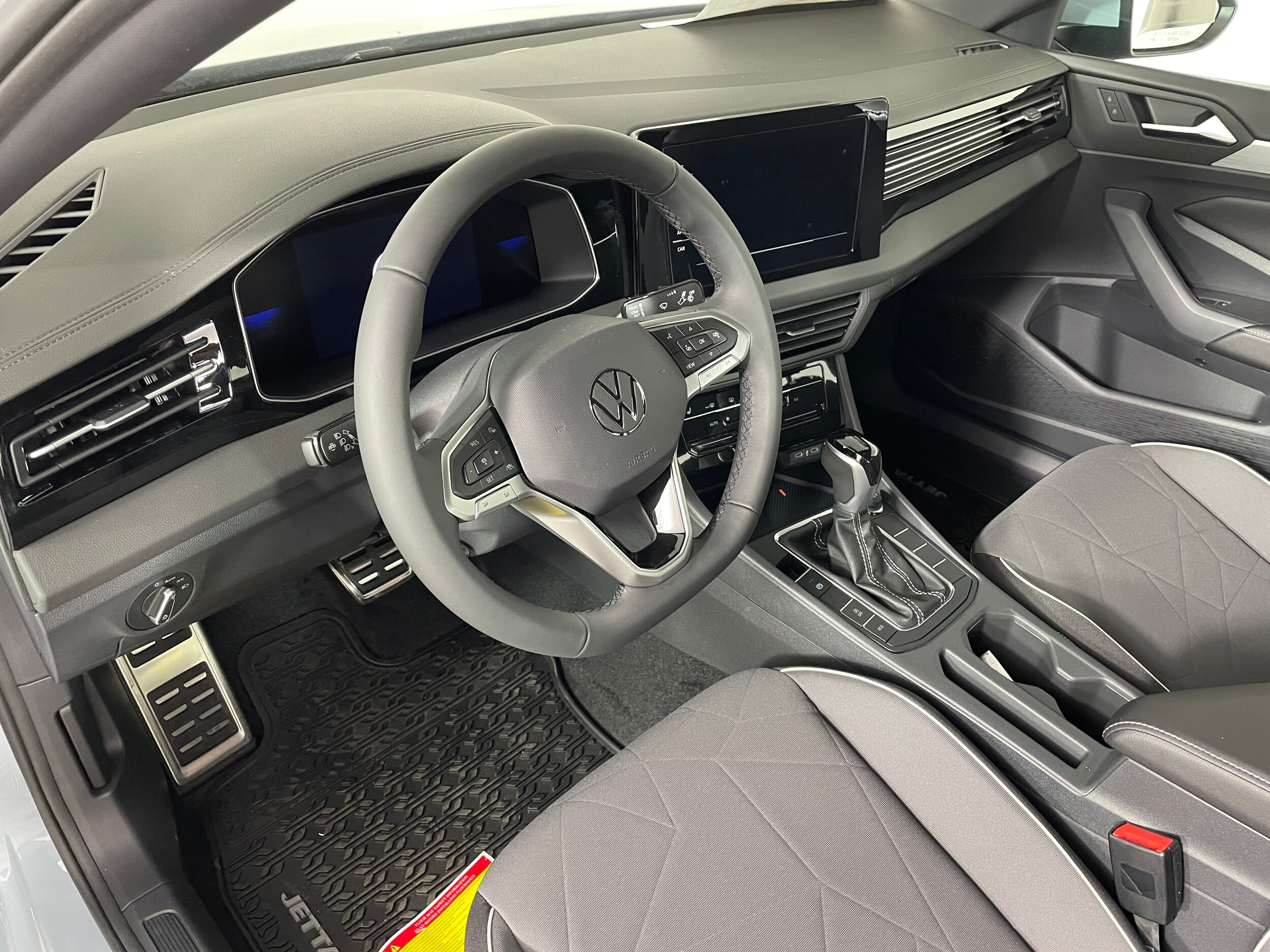 2026 Volkswagen Jetta Sport photo 3