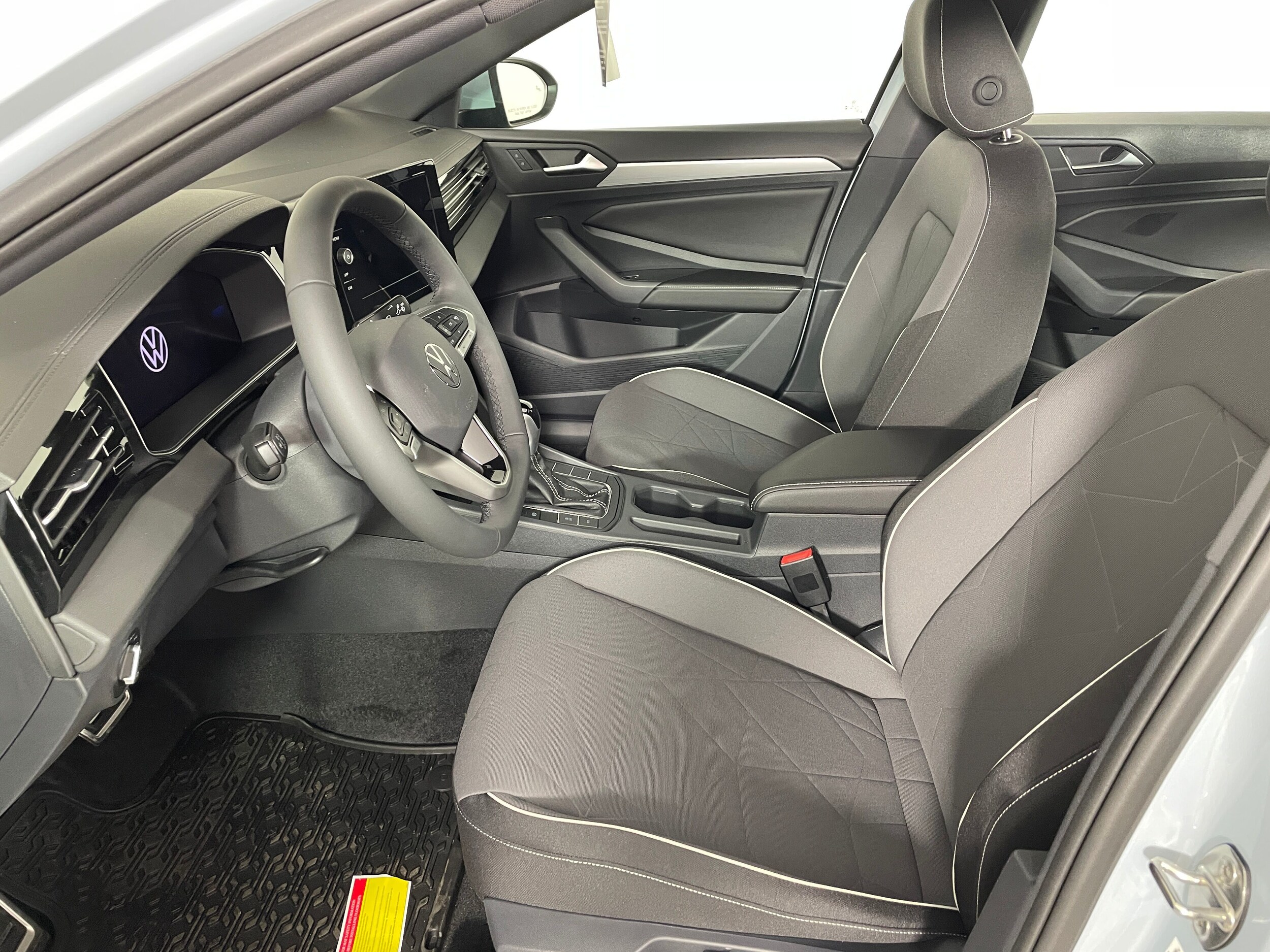 2026 Volkswagen Jetta Sport photo 2