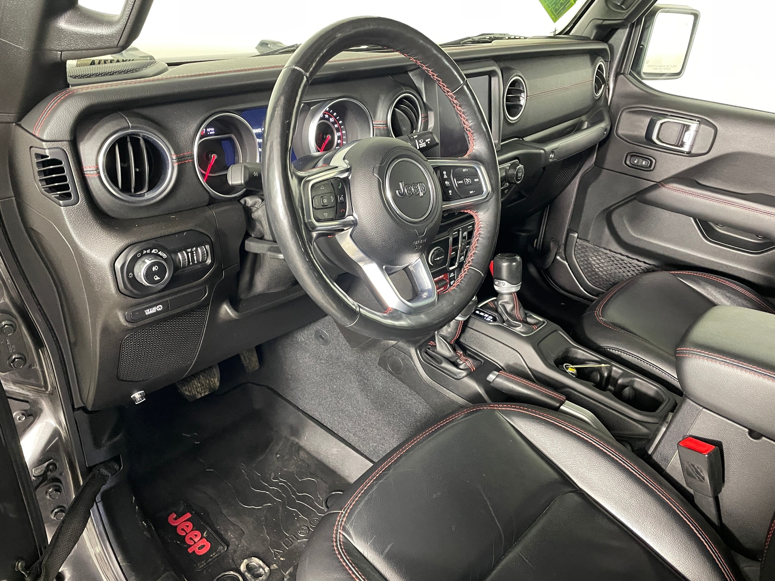 2020 Jeep Gladiator Rubicon photo 2