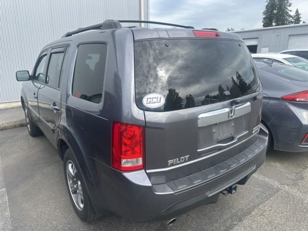 Used 2015 Honda Pilot SE AWD SUV