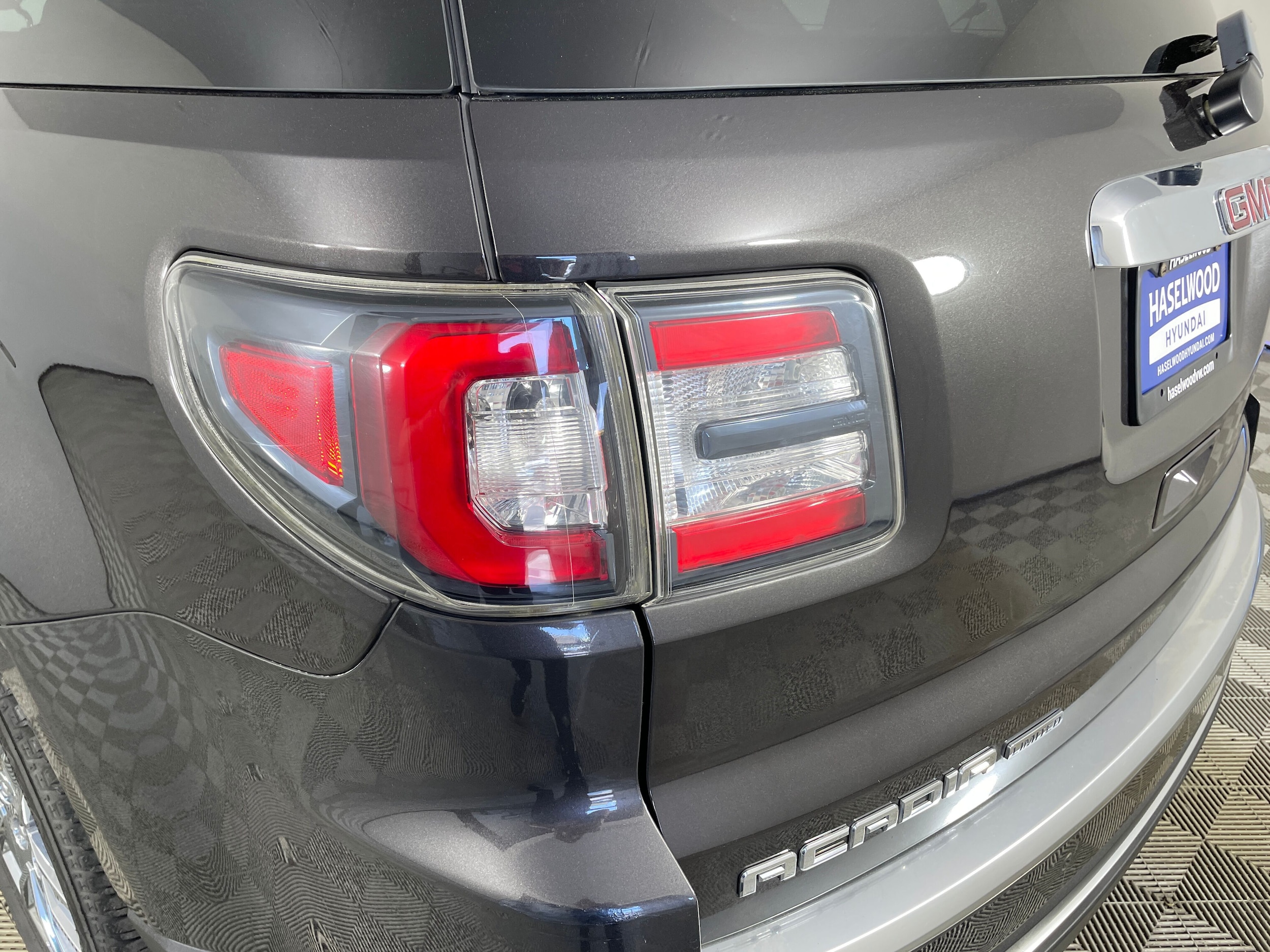 2017 GMC Acadia Limited Base - Photo 17