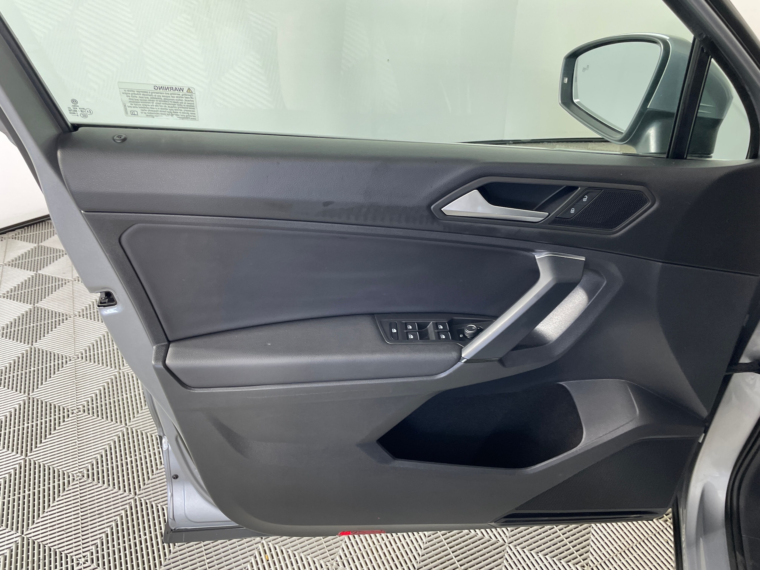 2019 Volkswagen Tiguan SE - Photo 14