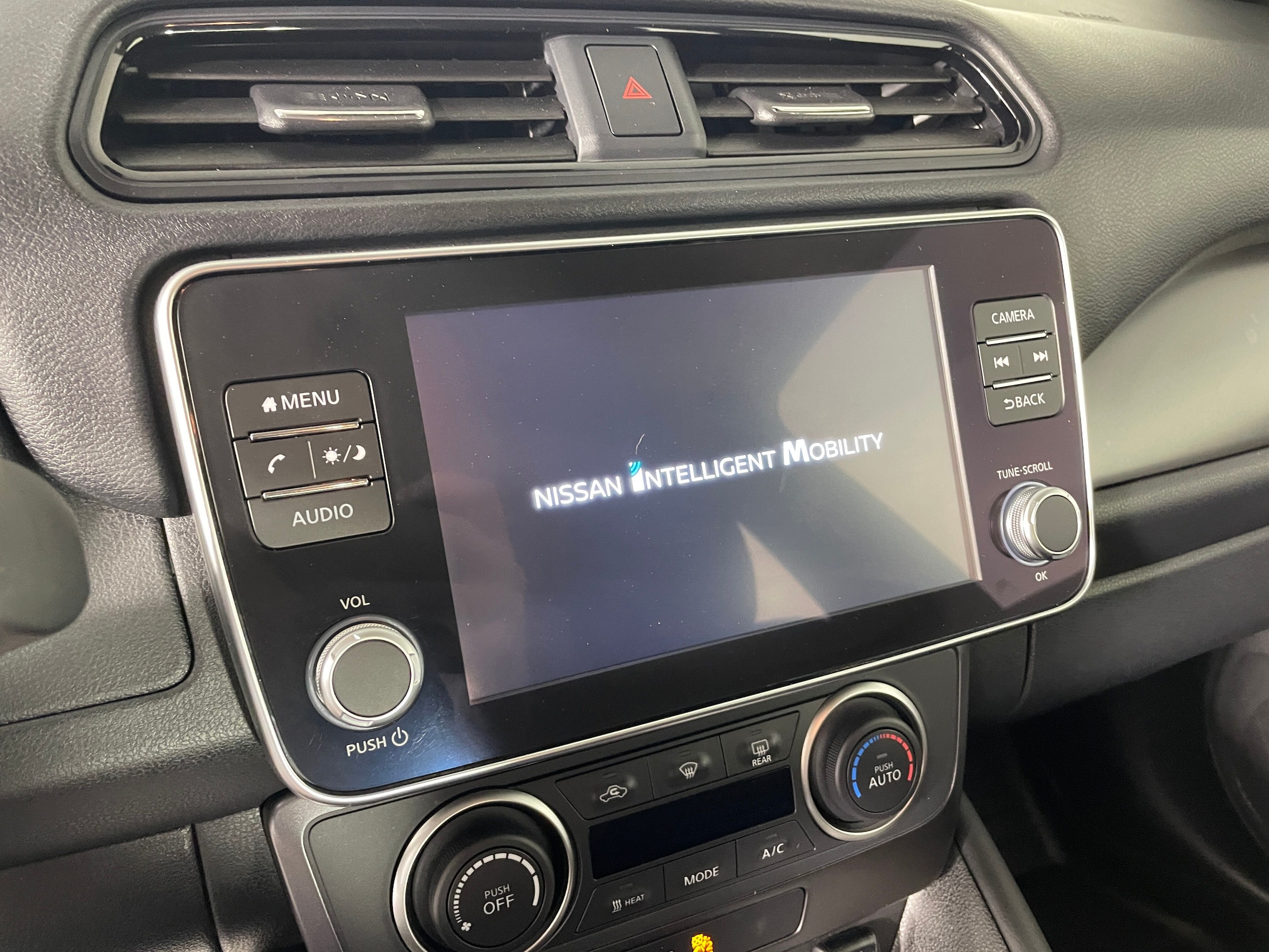 2023 Nissan LEAF S photo 6