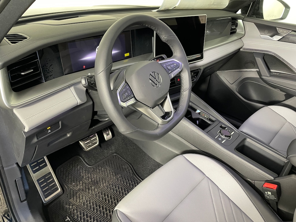 New 2025 Volkswagen Tiguan 2.0T SE R-Line Black SUV