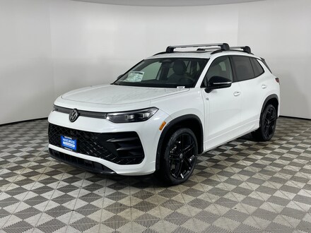 2025 Volkswagen Tiguan 2.0T SE R-Line Black SUV