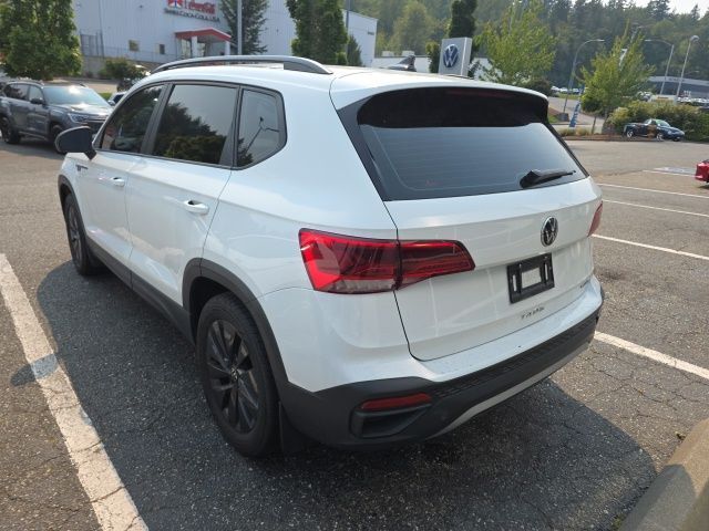 2022 Volkswagen Taos S - Photo 2