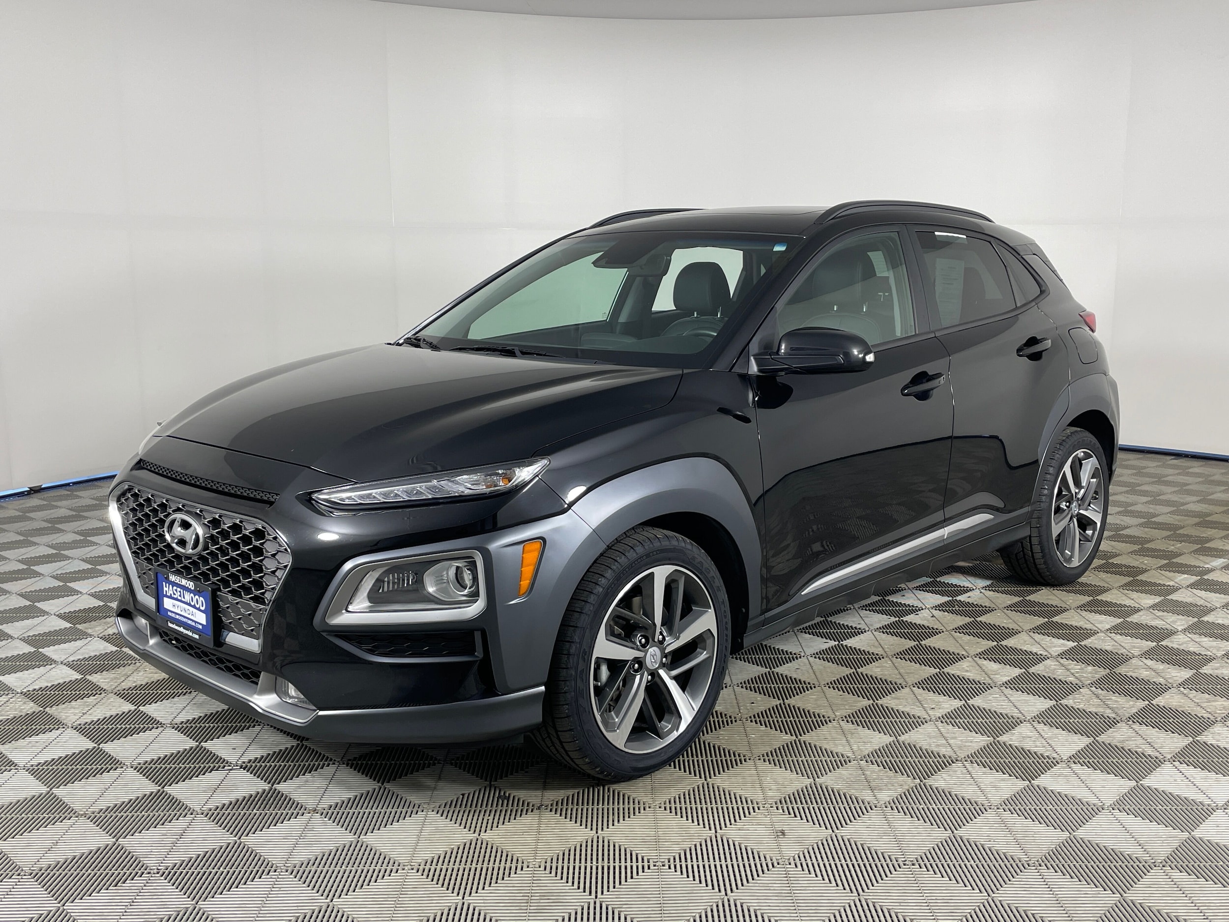 2021 Hyundai Kona Limited's photo