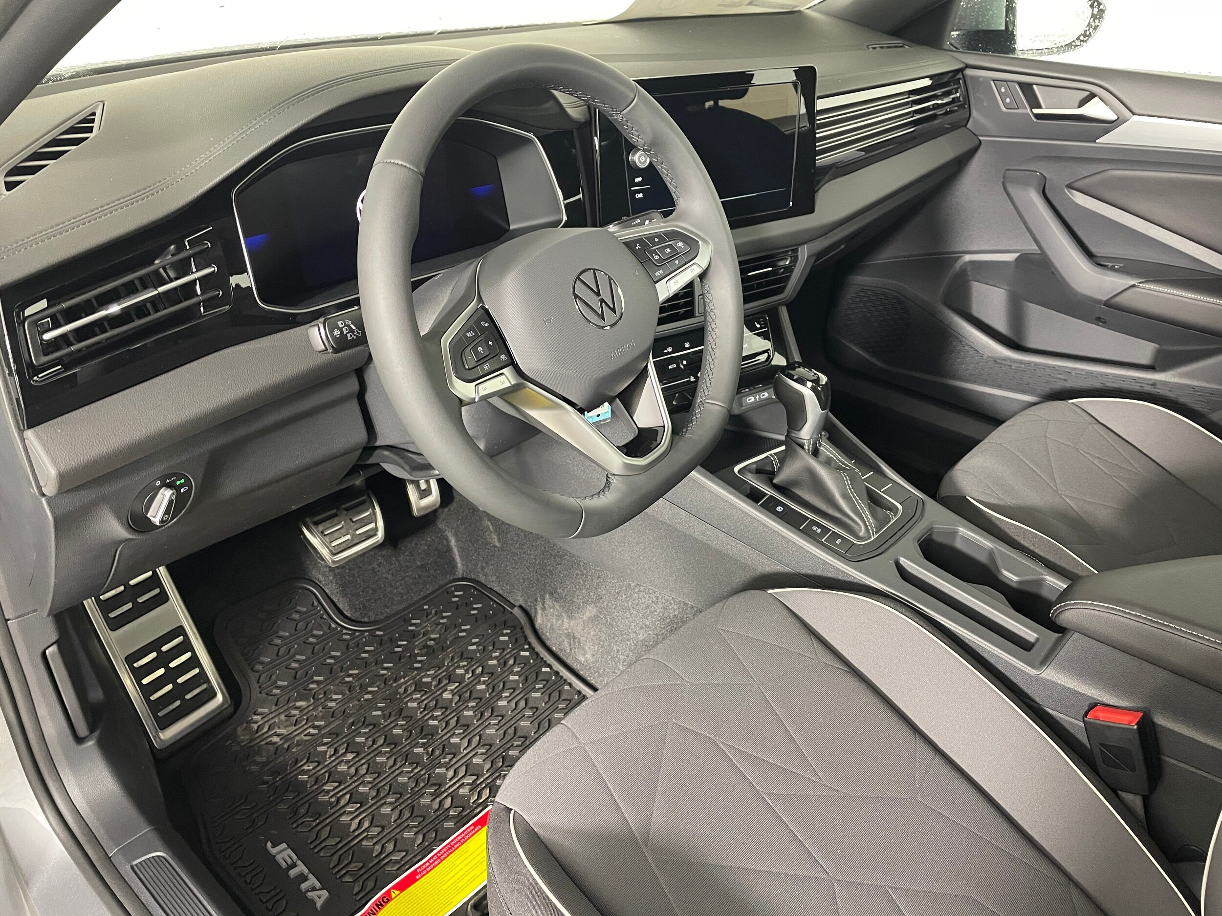 2026 Volkswagen Jetta Sport photo 2