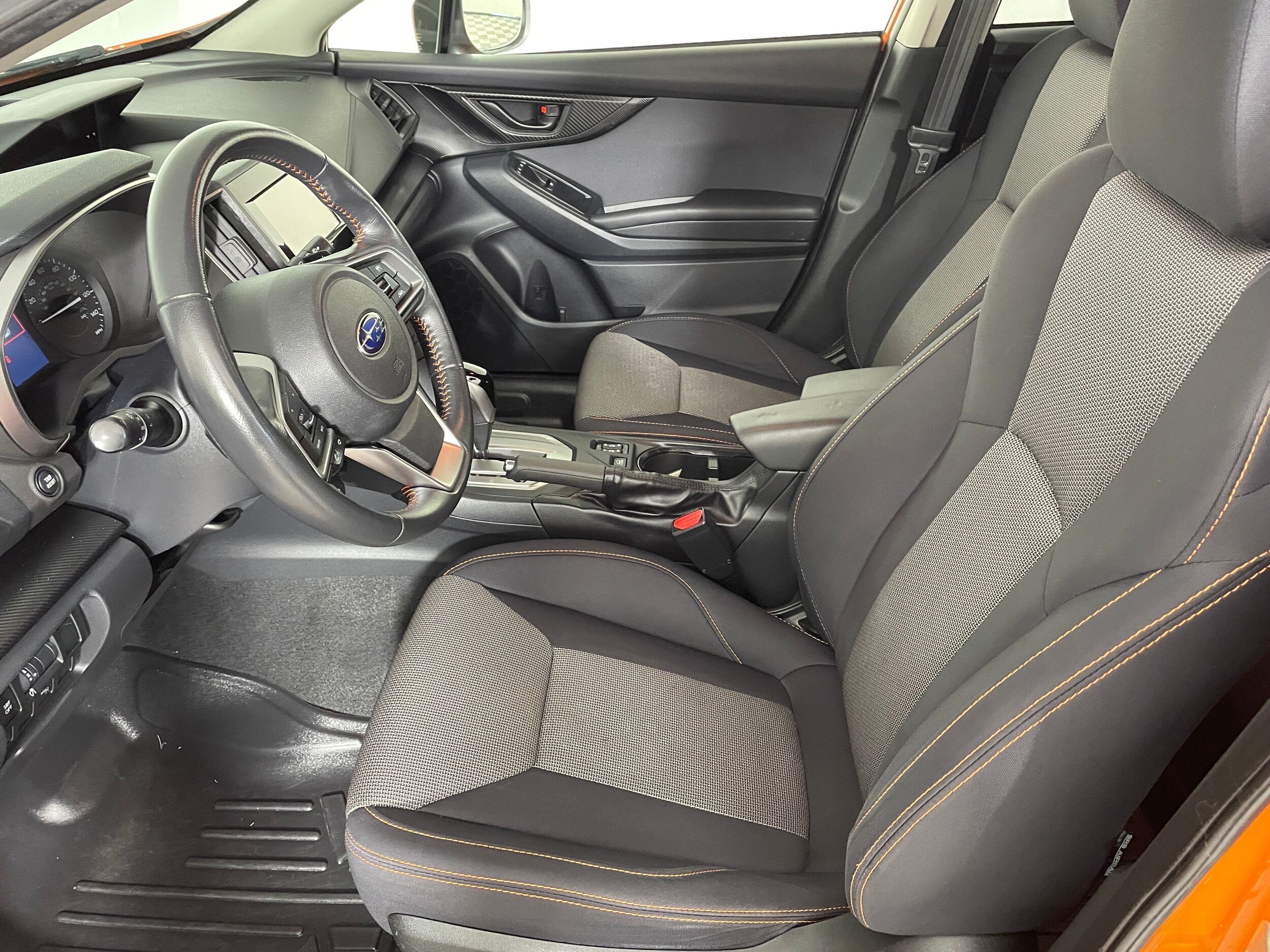 2019 Subaru Crosstrek 2.0i Premium photo 2