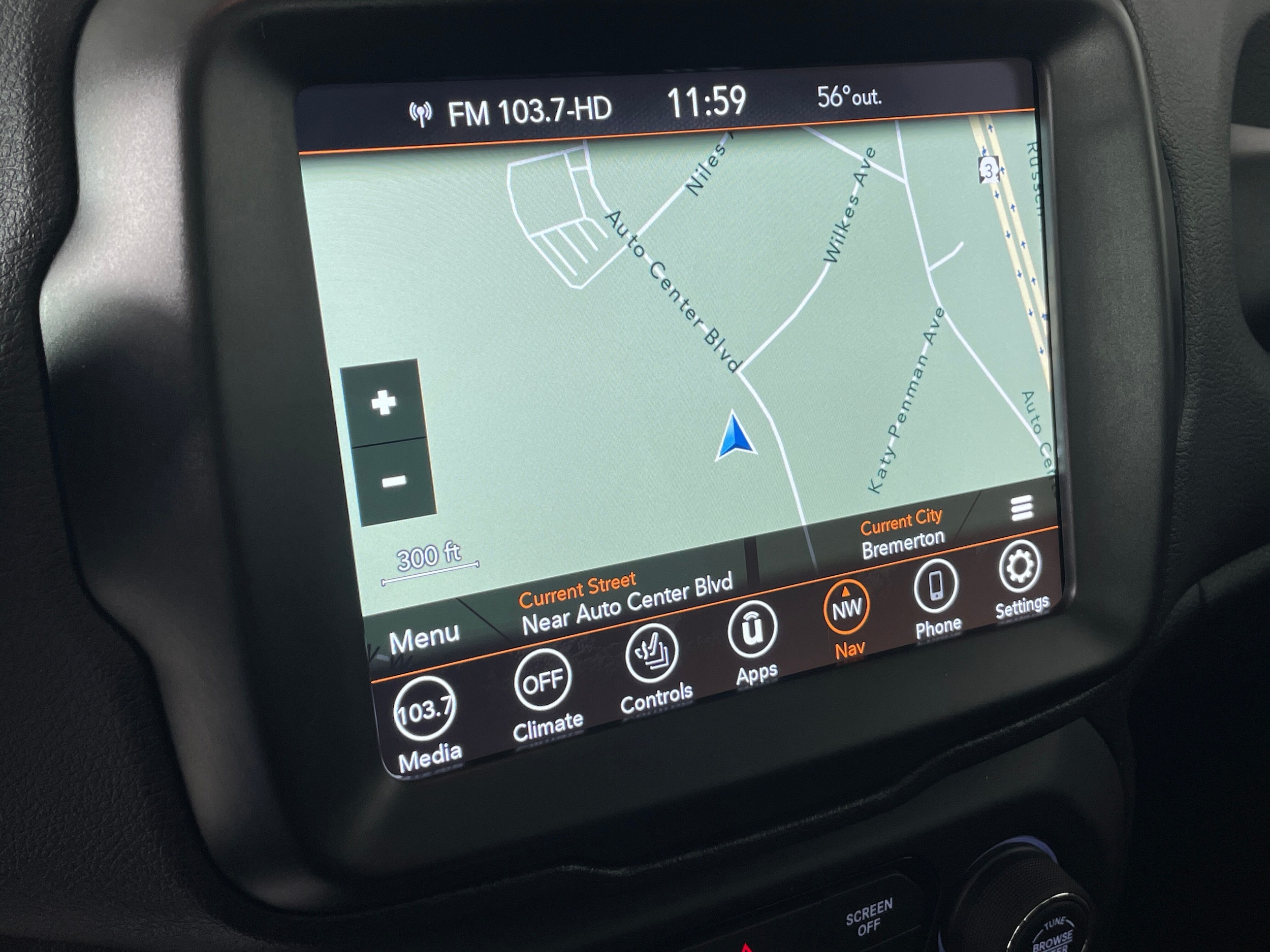 2023 Jeep Renegade Trailhawk photo 3