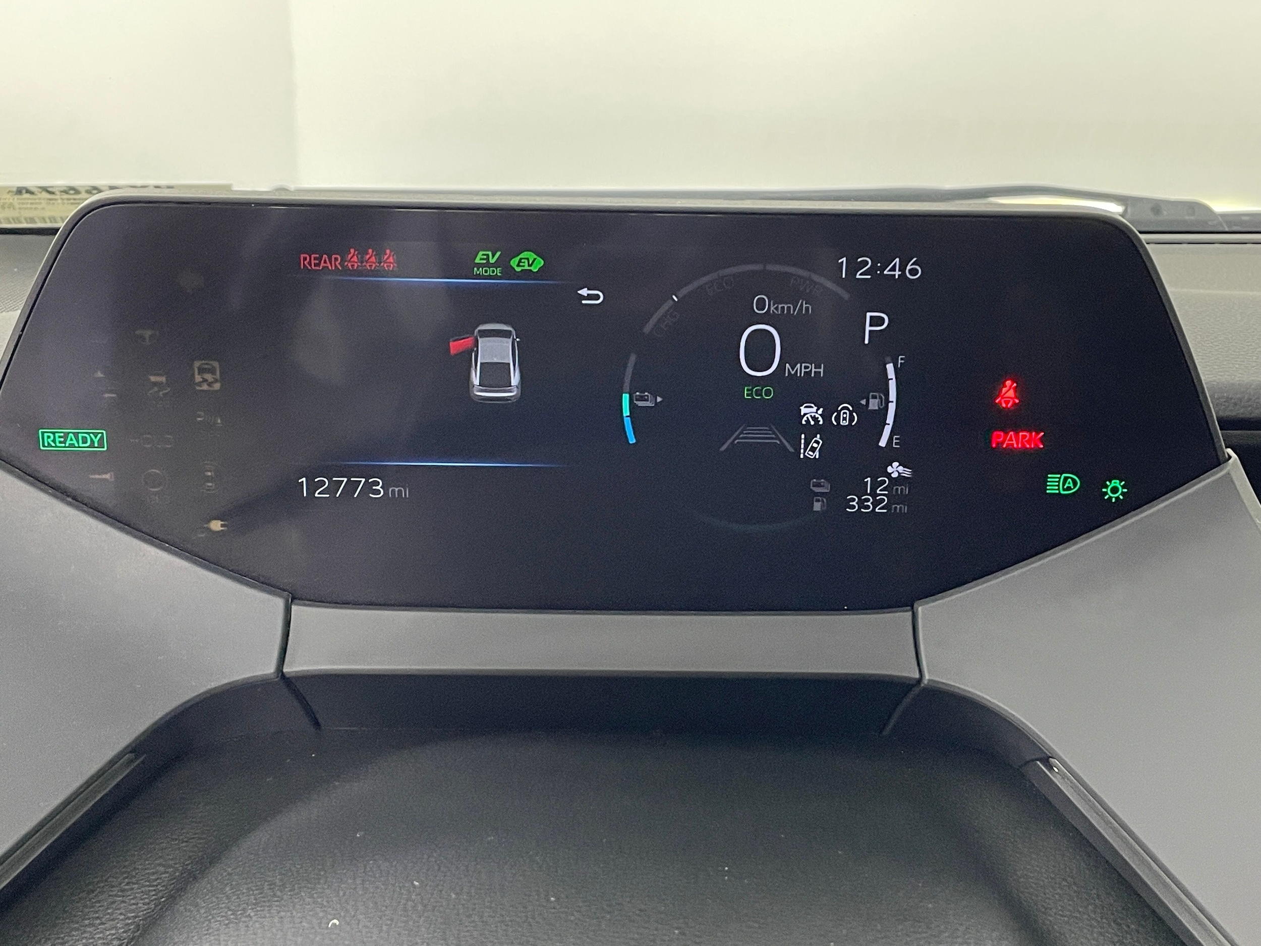 2024 Toyota Prius Prime XSE photo 4