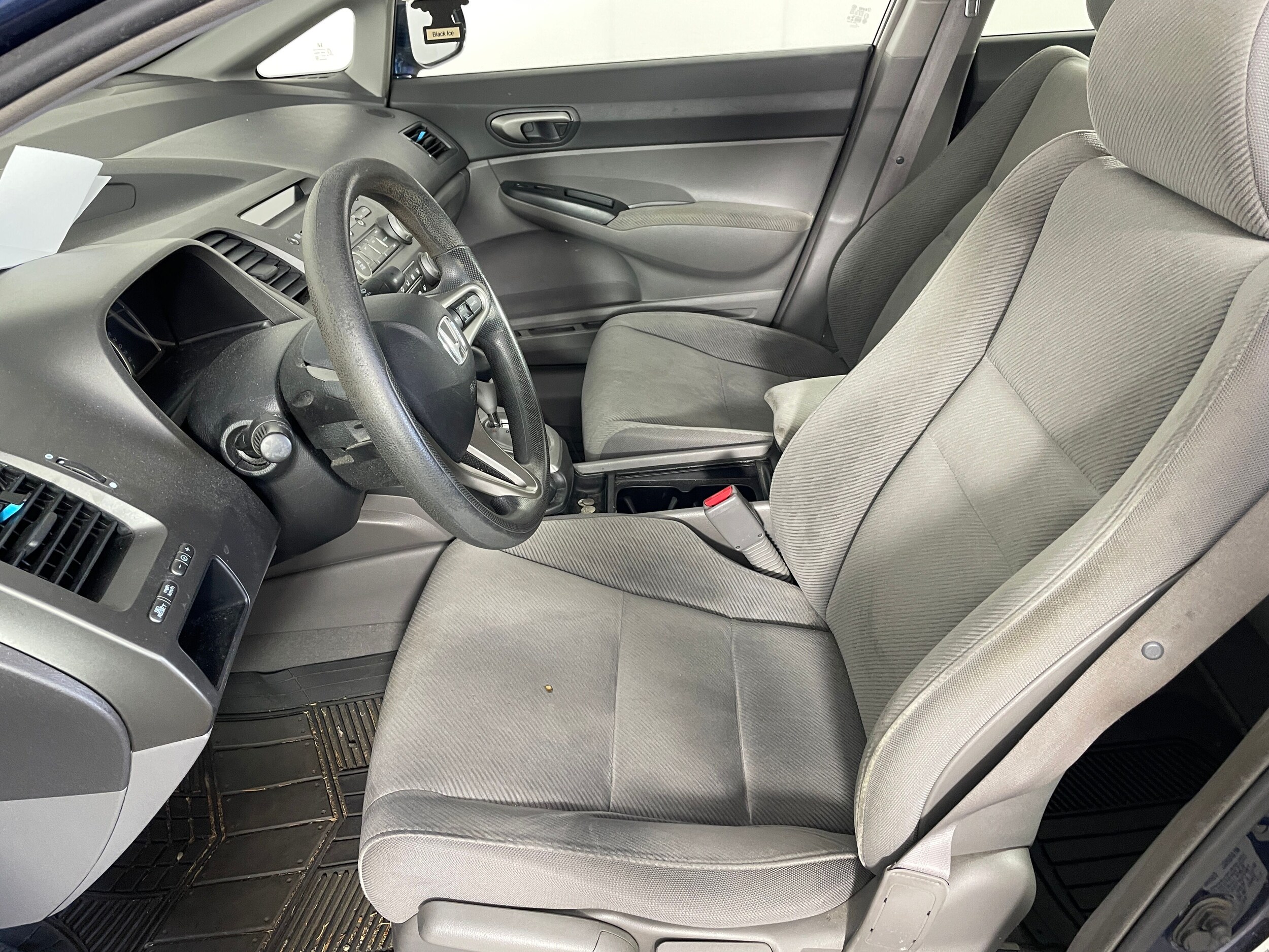 2011 Honda Civic LX photo 2
