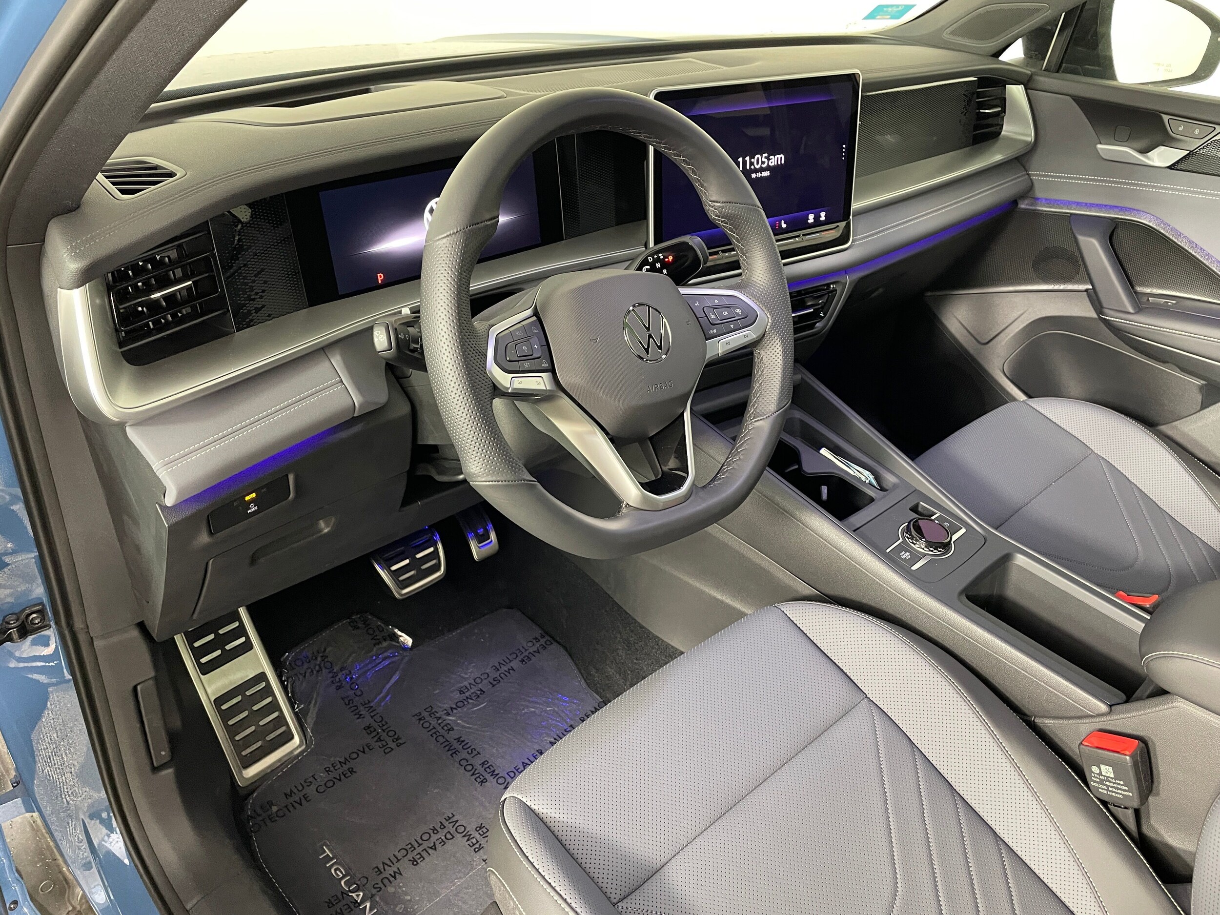 2025 Volkswagen Tiguan SE R-Line Black photo 2