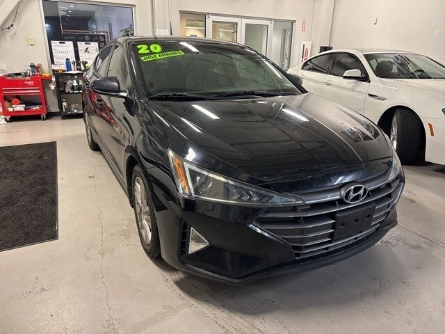 2020 Hyundai Elantra Value Edition photo 3