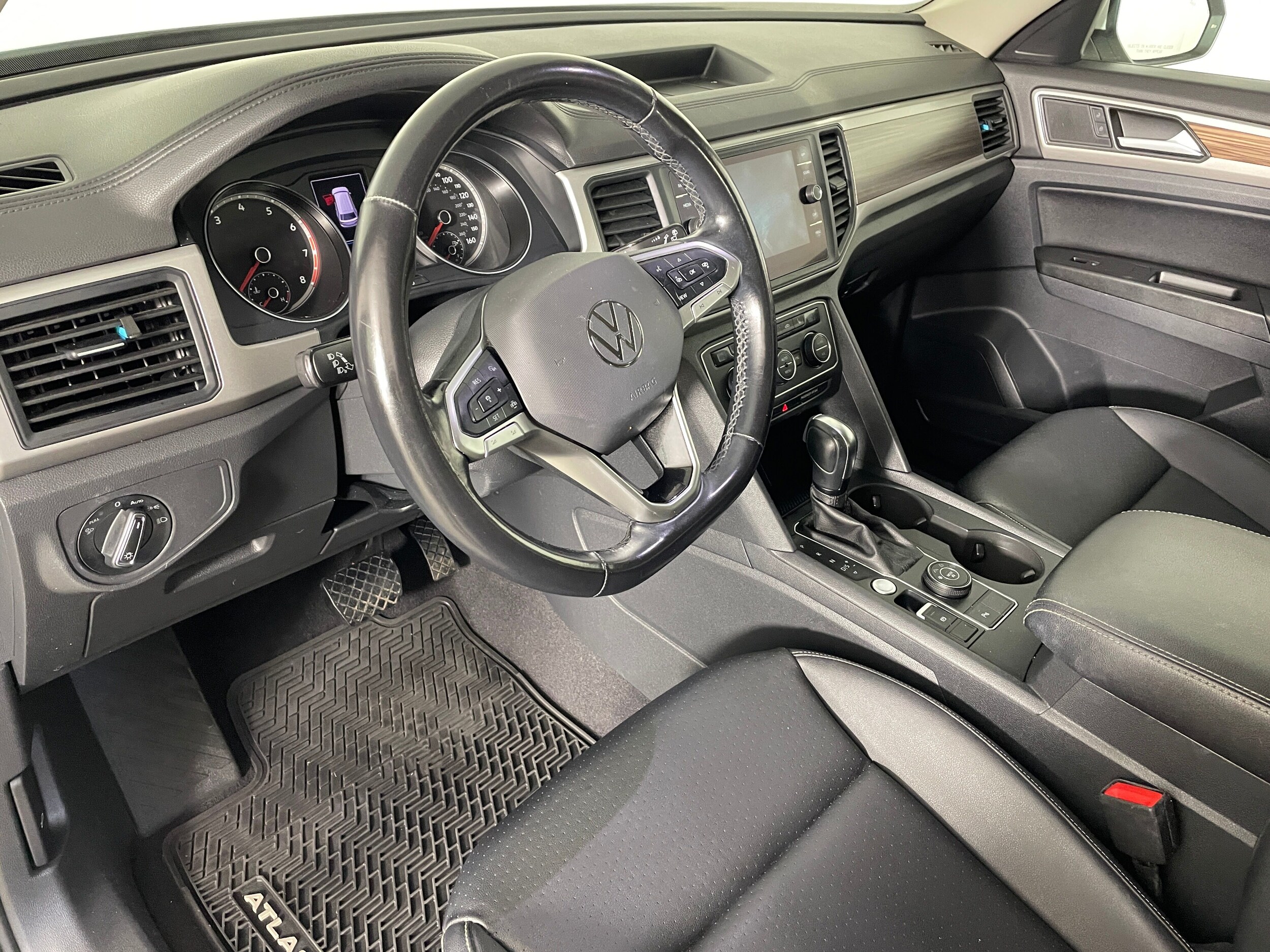 2021 Volkswagen Atlas V6 SE Technology photo 3