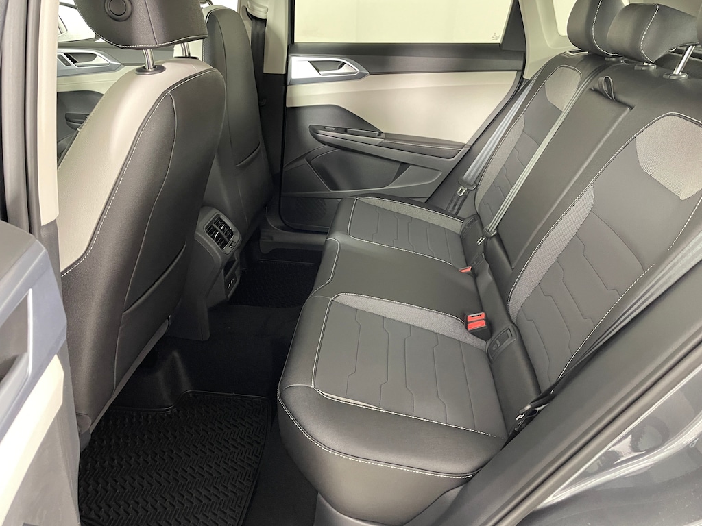 New 2026 Volkswagen Taos 1.5T SE SUV