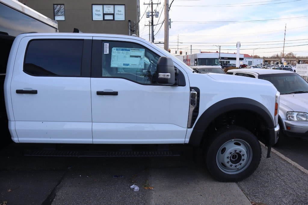 New 2026 Ford Super Duty F-550 DRW XL