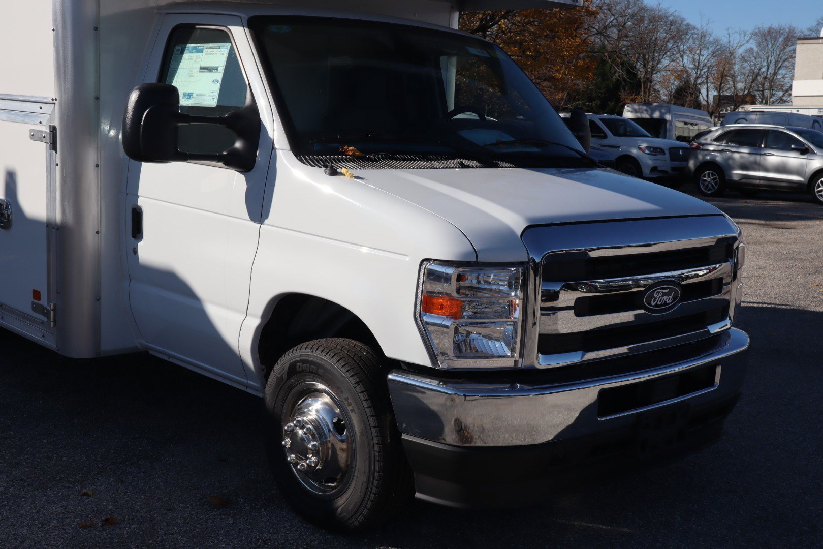 2026 Ford E-450 photo 3