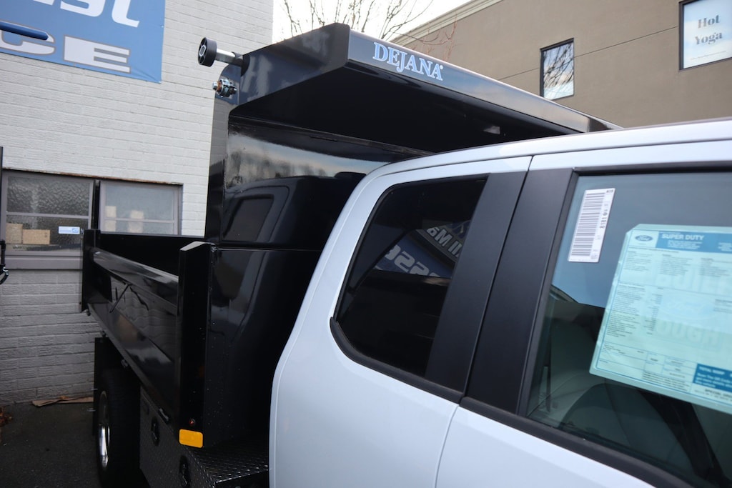 New 2026 Ford Super Duty F-550 DRW XL