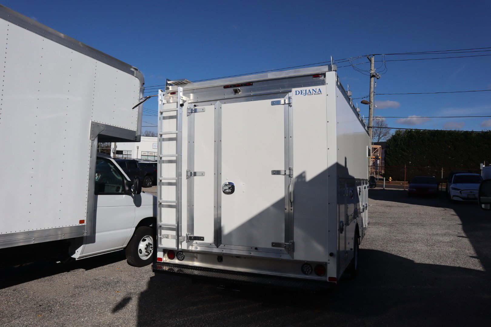 2026 Ford E-450 photo 4