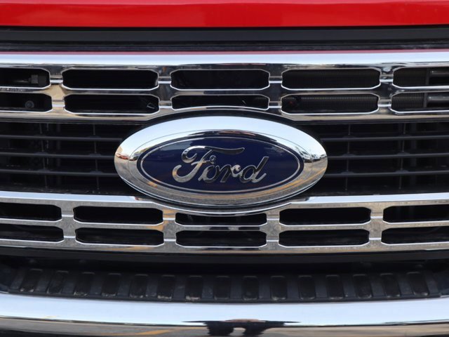 2024 Ford F-350 Super Duty Chassis Cab XL - Photo 22