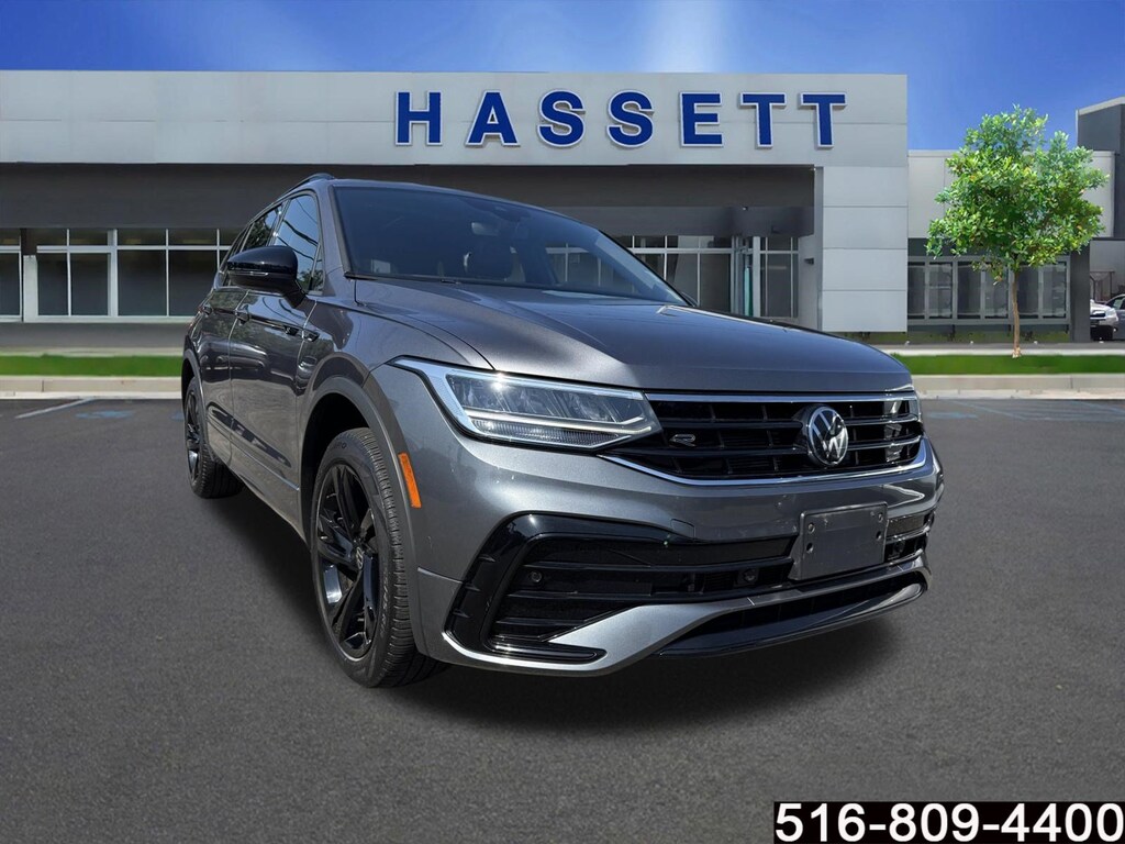Used 2024 Volkswagen Tiguan SE R-Line Black 2.0T SE R-Line Black 4MOTION