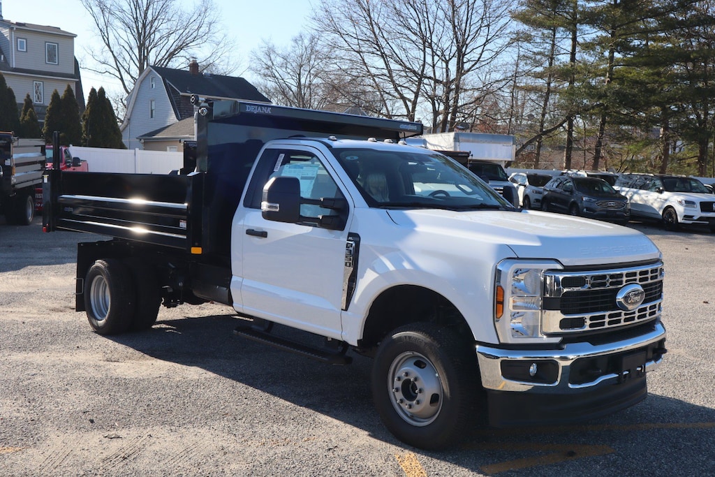 New 2025 Ford Super Duty F-350 DRW XL