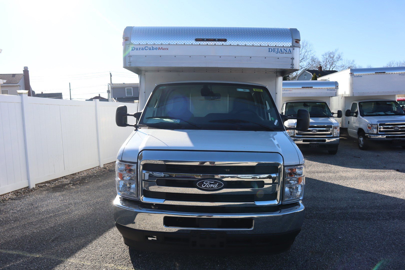 2026 Ford E-450 photo 3