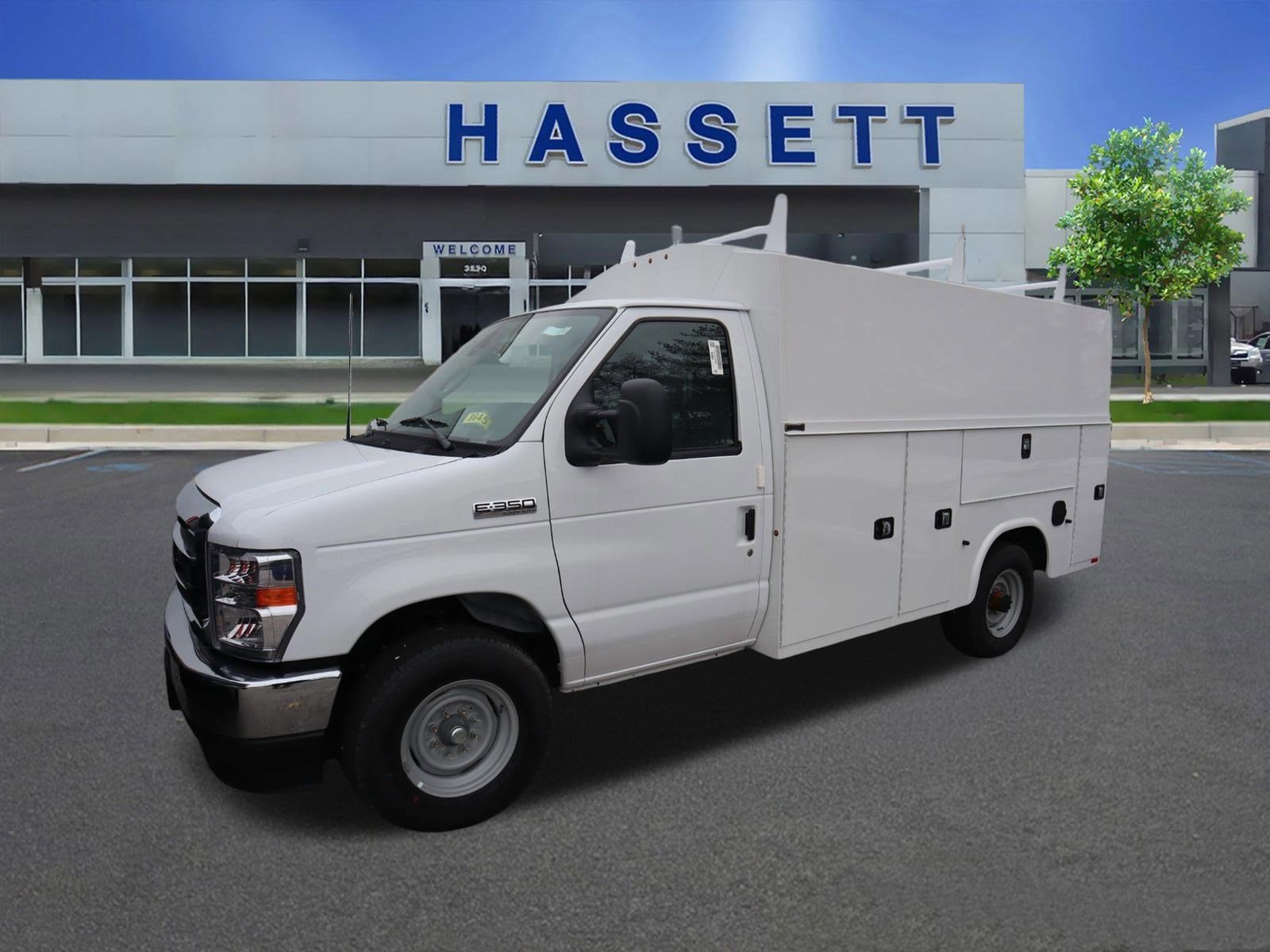 2026 Ford E-Series Cutaway Base's photo