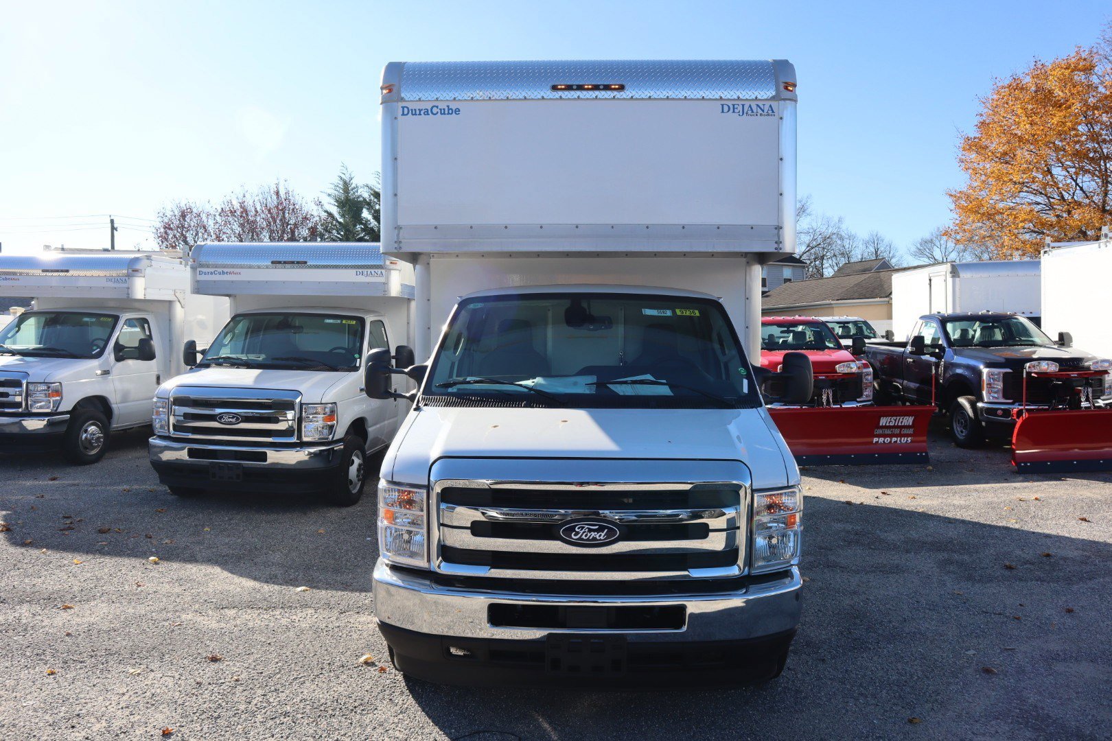 2026 Ford E-450 photo 3