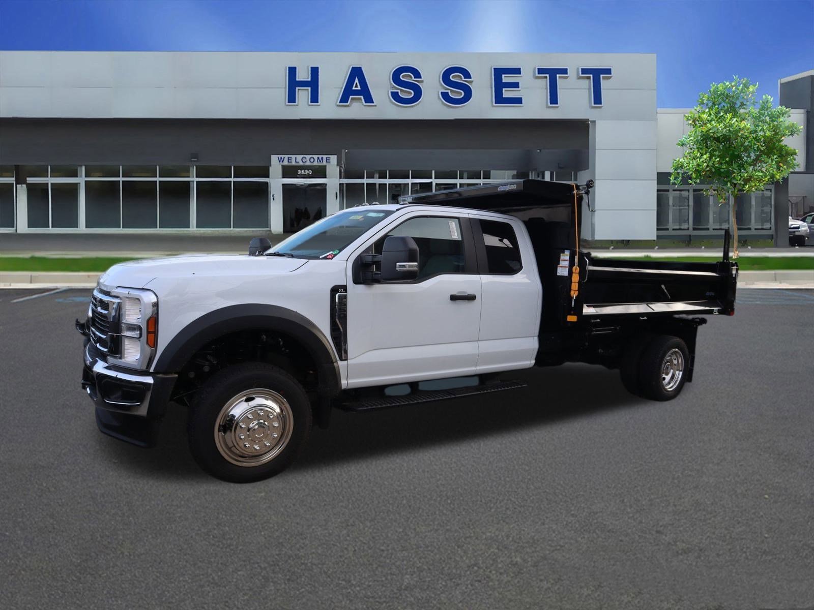 2026 Ford F-550 Super Duty Chassis Cab XL's photo