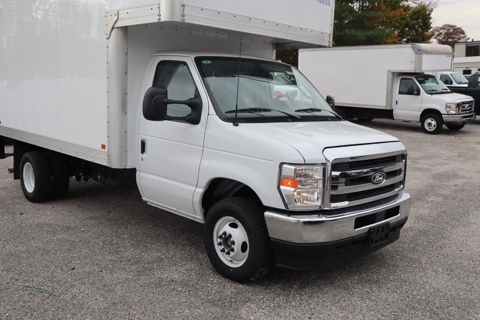 2026 Ford E-350 Base photo 2