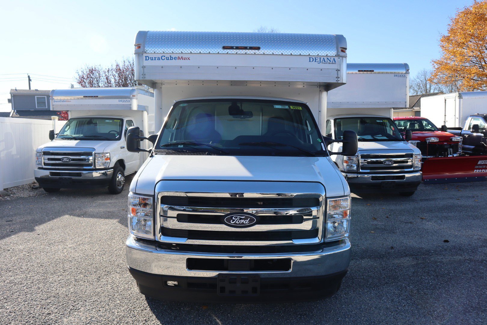 2026 Ford E-450 photo 3