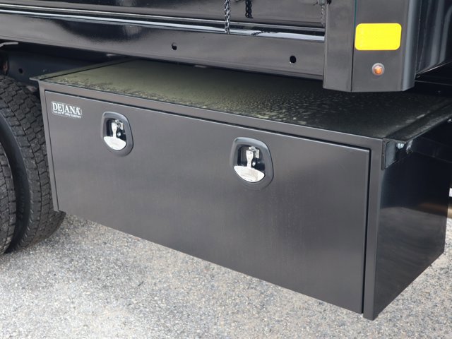 2025 Ford F-550 Super Duty Chassis Cab XL - Photo 18