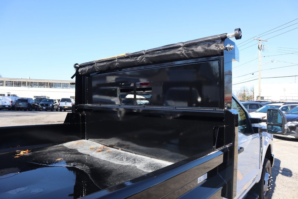 New 2025 Ford Super Duty F-350 DRW XL