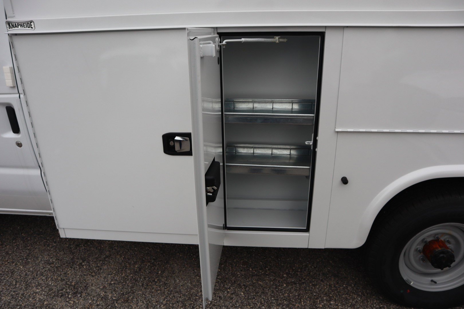 2026 Ford E-350 Base photo 4