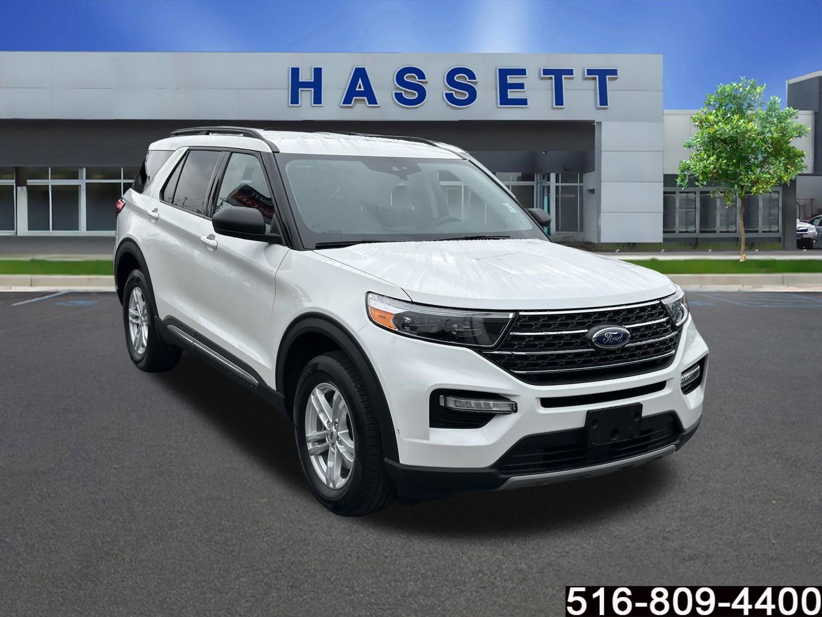 2023 Ford Explorer XLT 4WD's photo