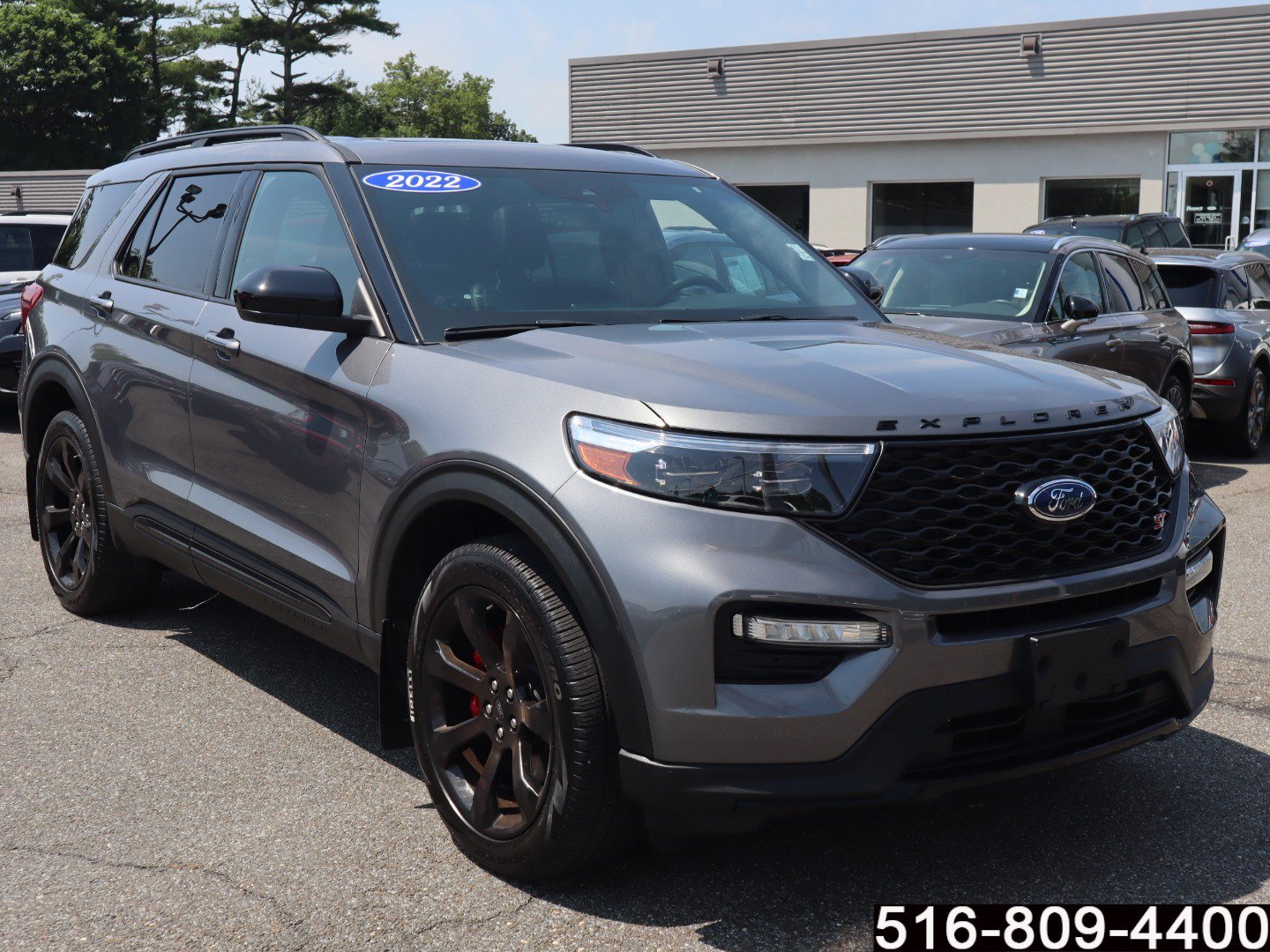 2022 Ford Explorer ST photo 2