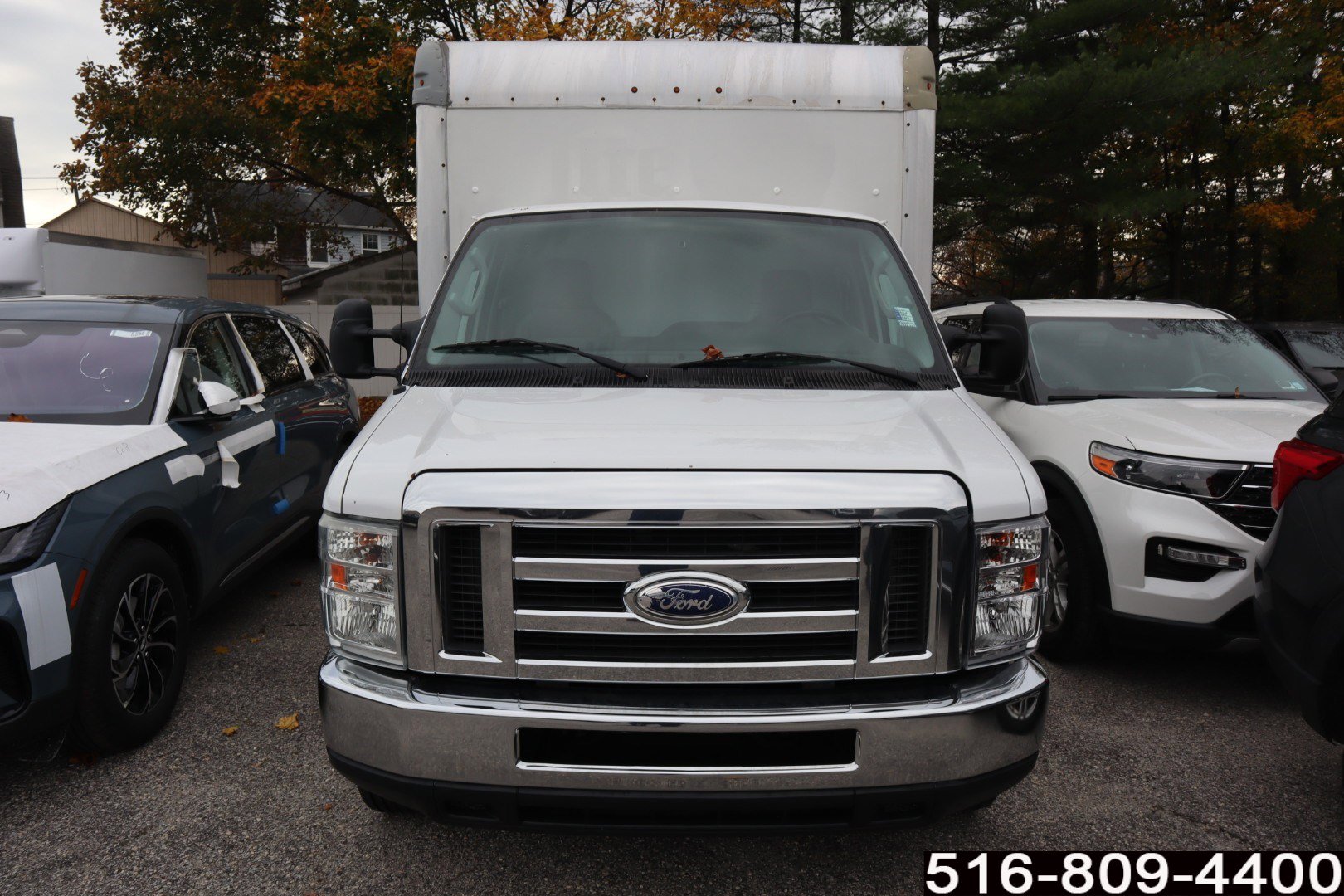 2015 Ford E-350 photo 2
