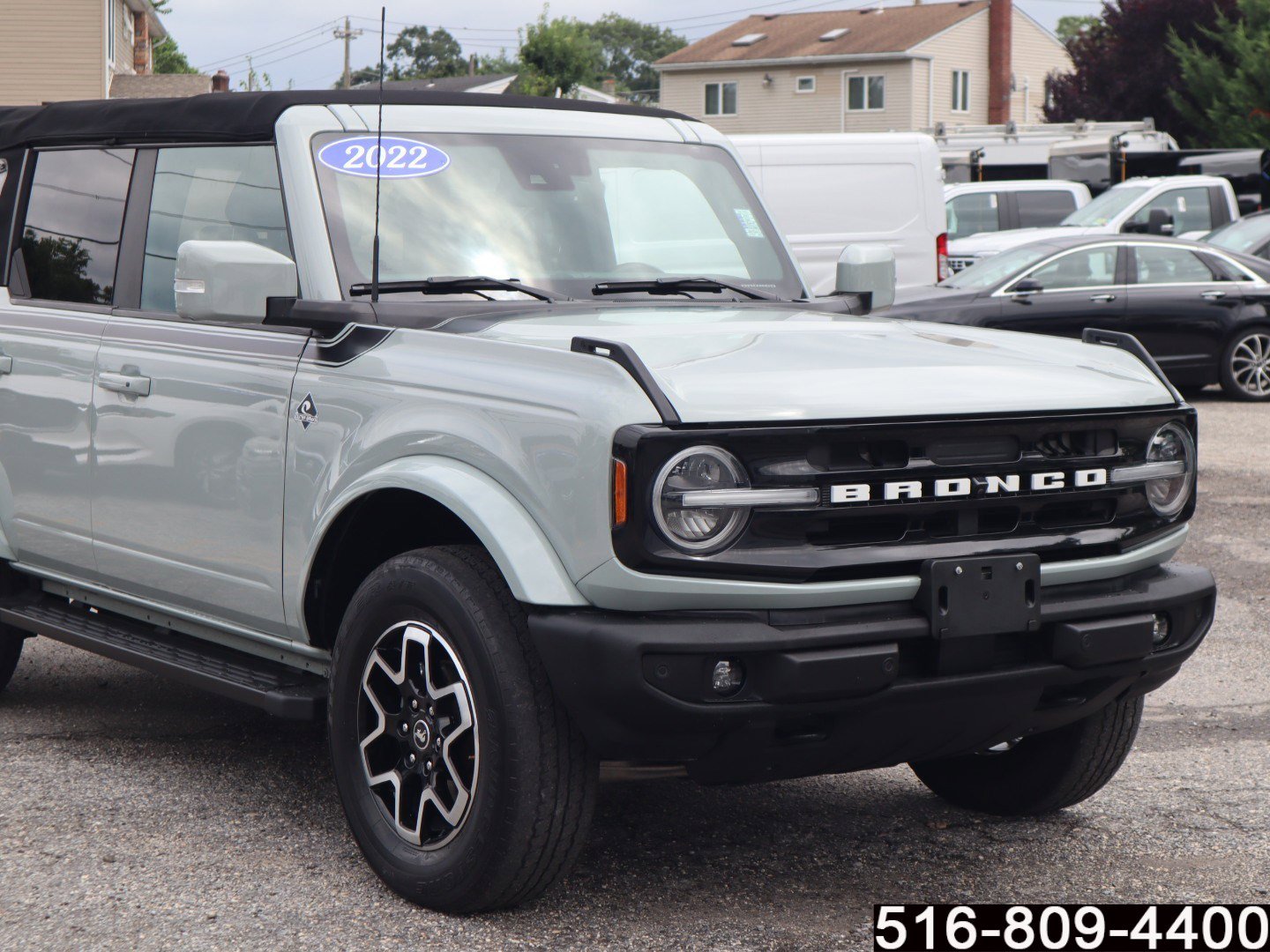 2022 Ford Bronco Outer Banks photo 3