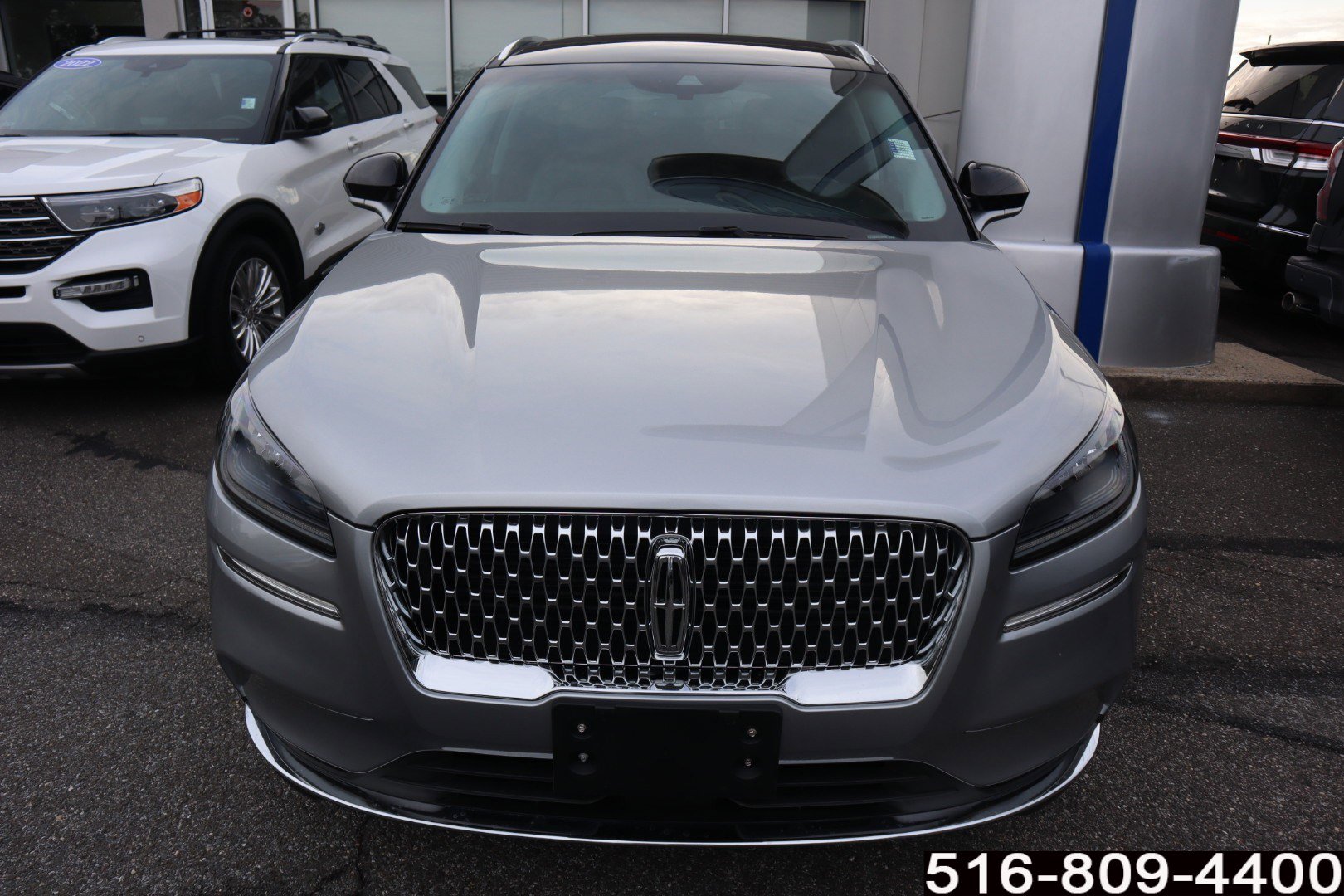 2022 Lincoln Corsair Standard photo 3