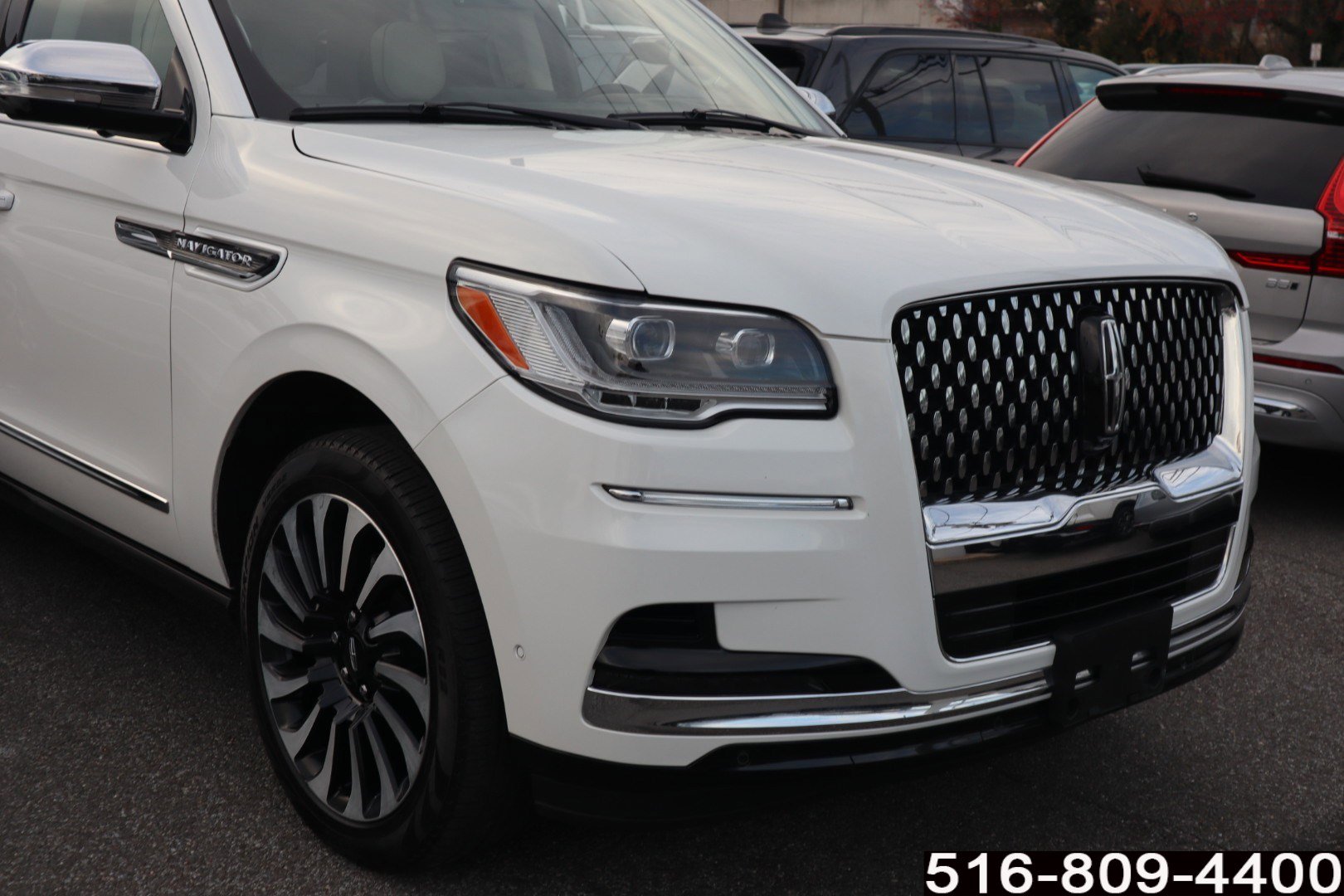 2024 Lincoln Navigator Black Label photo 2